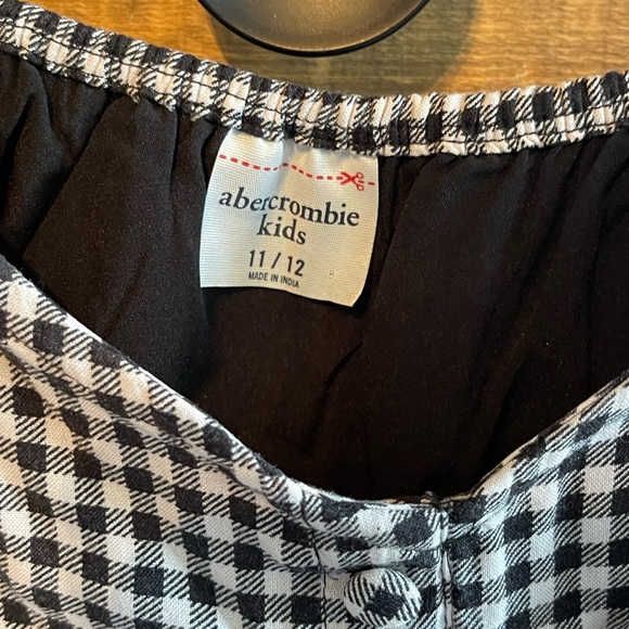 Girls 11/12 Abercrombie kids button down tie bottom crop top. - Picture 3 of 4
